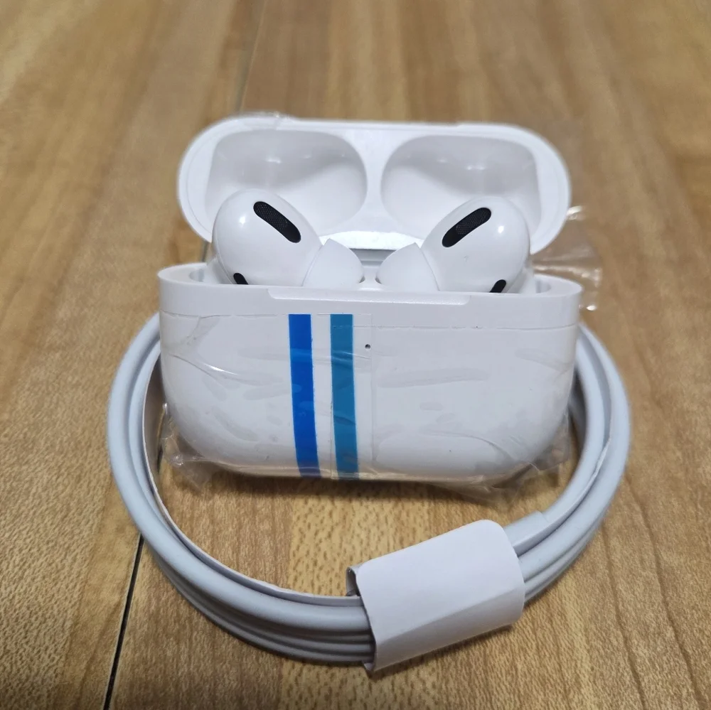 Wireless Earbuds with Charging Case - White